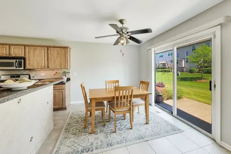 315 Poplar Court Lindenhurst IL 60046
