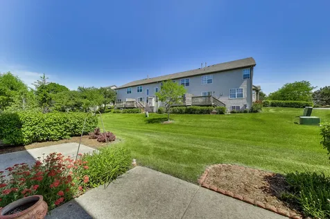 315 Poplar Court Lindenhurst IL 60046