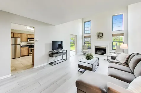 315 Poplar Court Lindenhurst IL 60046