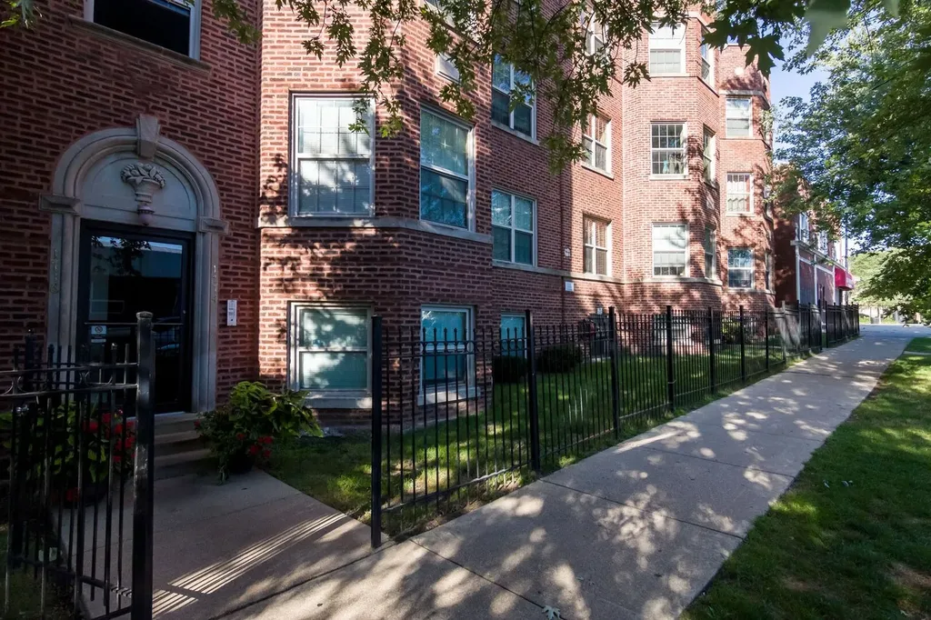 1708 West Farwell Avenue Chicago IL 60626