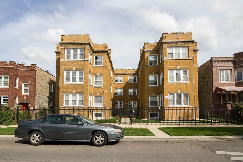 2441 North Kildare Avenue Chicago IL 60639