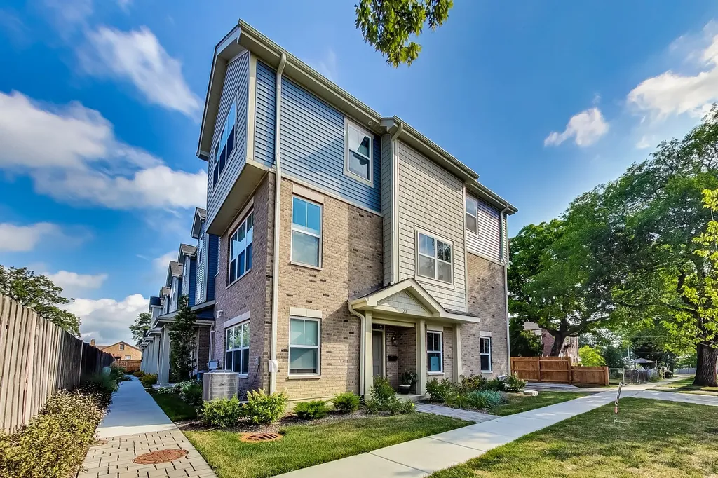 20 Webster Avenue Highwood IL 60040