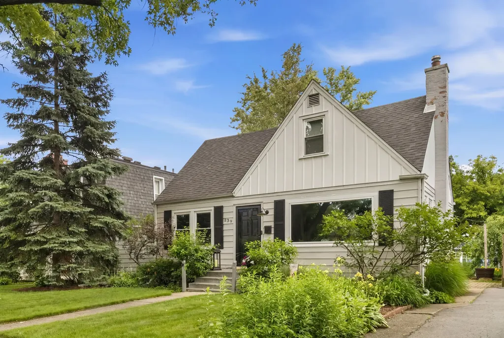 239 Nora Avenue Glenview IL 60025