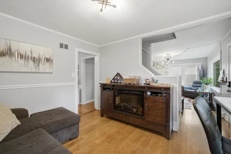 239 Nora Avenue Glenview IL 60025