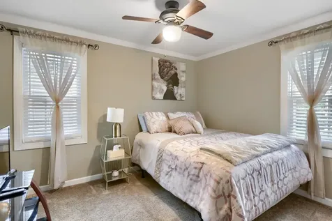 17948 Henry Street Lansing IL 60438