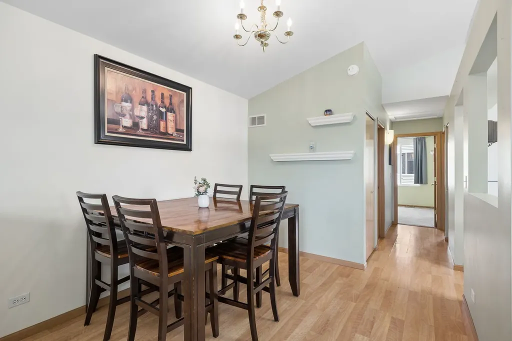 814 Symphony Drive Aurora IL 60504