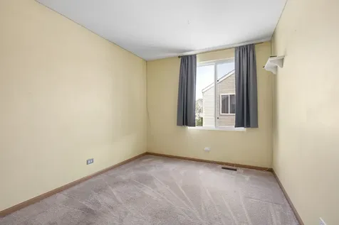 814 Symphony Drive Aurora IL 60504