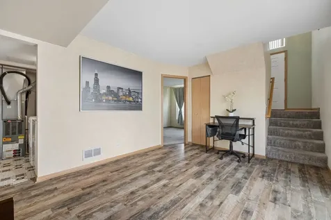814 Symphony Drive Aurora IL 60504