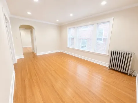 2044 West Farragut Avenue Chicago IL 60625