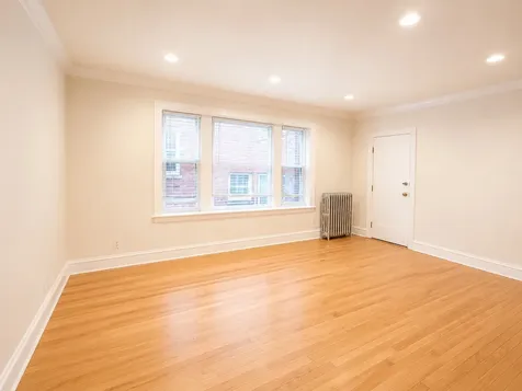 2044 West Farragut Avenue Chicago IL 60625