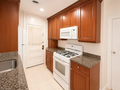 2044 West Farragut Avenue Chicago IL 60625