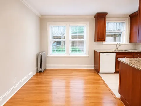 2044 West Farragut Avenue Chicago IL 60625