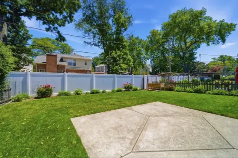 9523 Laramie Avenue Skokie IL 60077