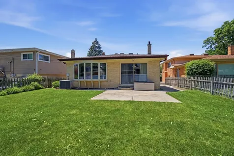 9523 Laramie Avenue Skokie IL 60077