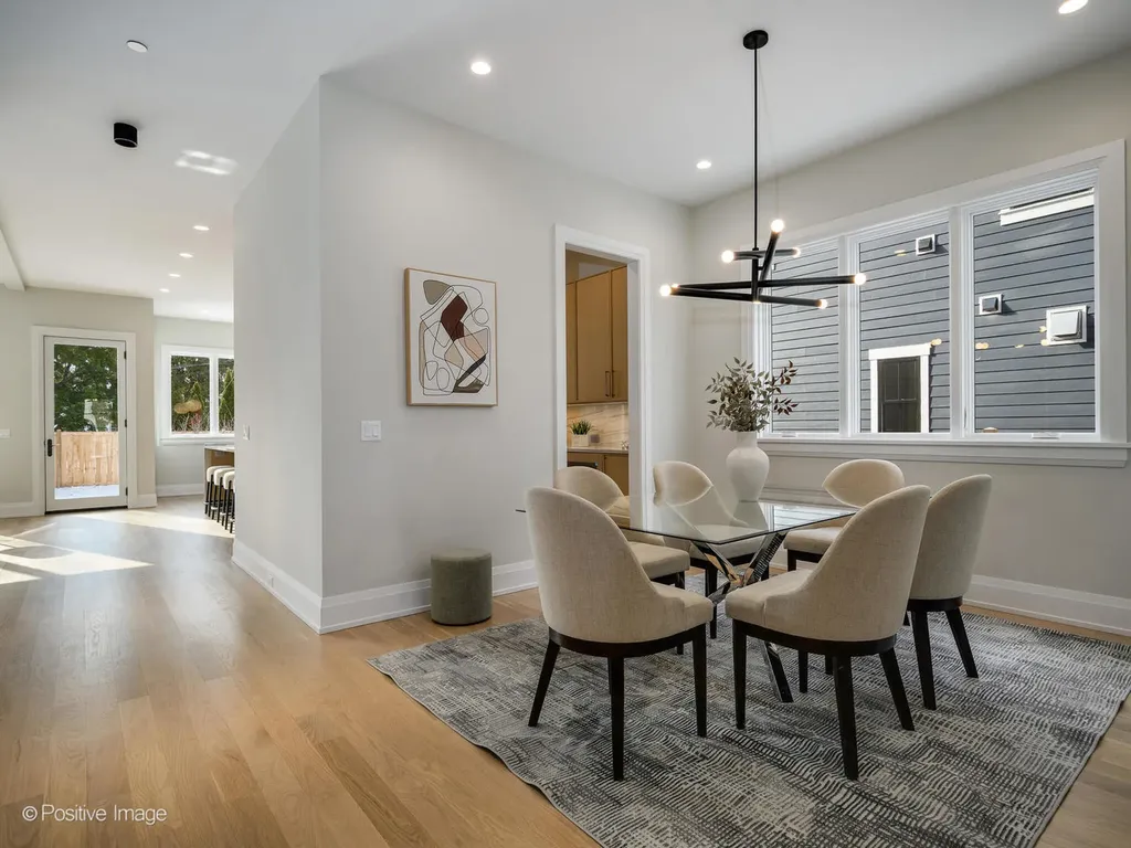 1917 Washington Avenue Wilmette IL 60091
