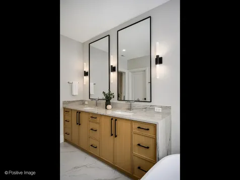 1917 Washington Avenue Wilmette IL 60091