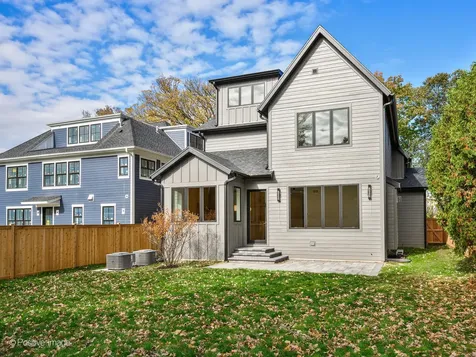 1917 Washington Avenue Wilmette IL 60091