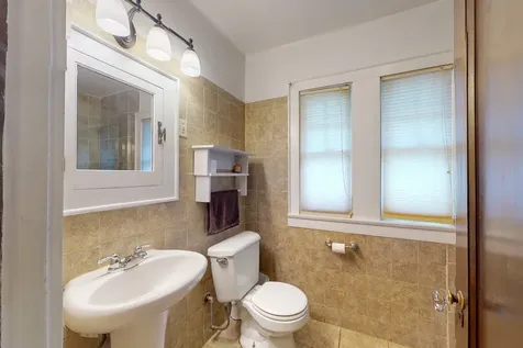186 North Du Bois Avenue Elgin IL 60123