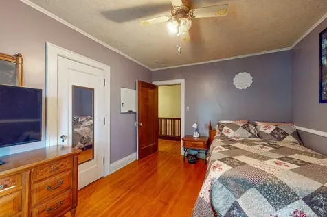 186 North Du Bois Avenue Elgin IL 60123