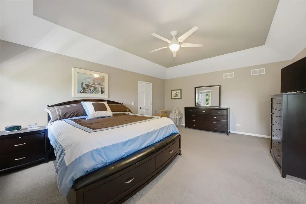1592 Jeanel Lane Aurora IL 60502