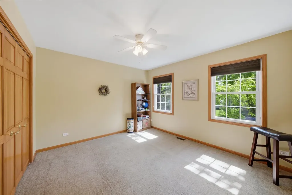 1592 Jeanel Lane Aurora IL 60502