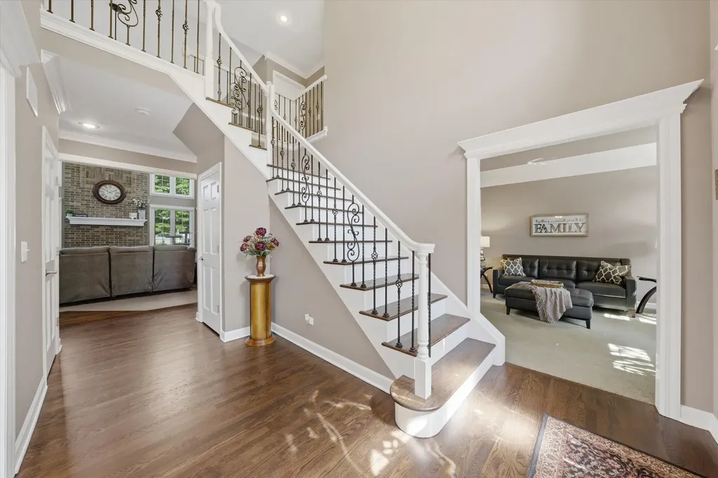 1592 Jeanel Lane Aurora IL 60502