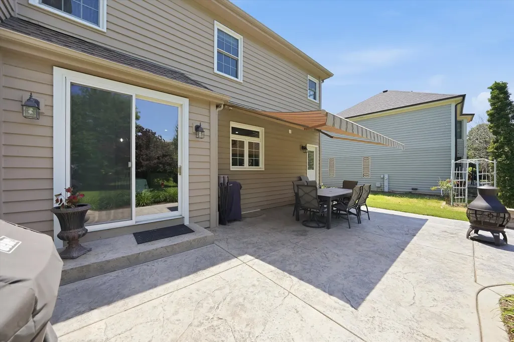1592 Jeanel Lane Aurora IL 60502