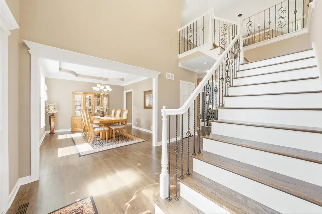 1592 Jeanel Lane Aurora IL 60502