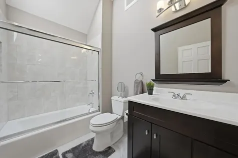 1592 Jeanel Lane Aurora IL 60502