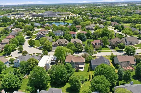 1592 Jeanel Lane Aurora IL 60502