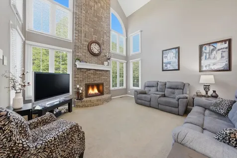 1592 Jeanel Lane Aurora IL 60502