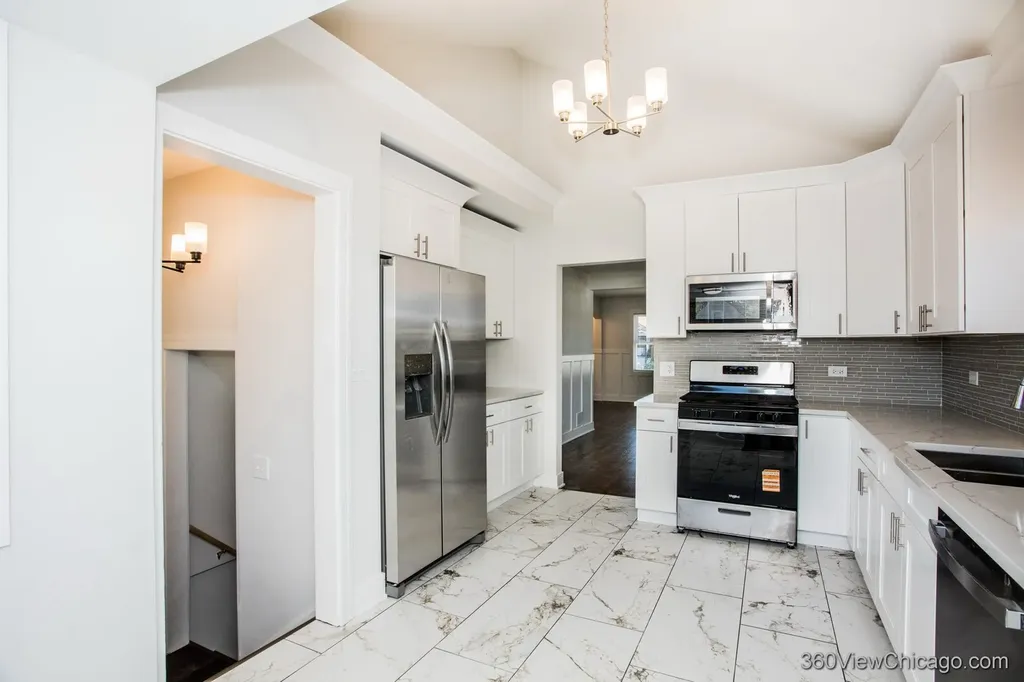 10601 South Peoria Street Chicago IL 60643