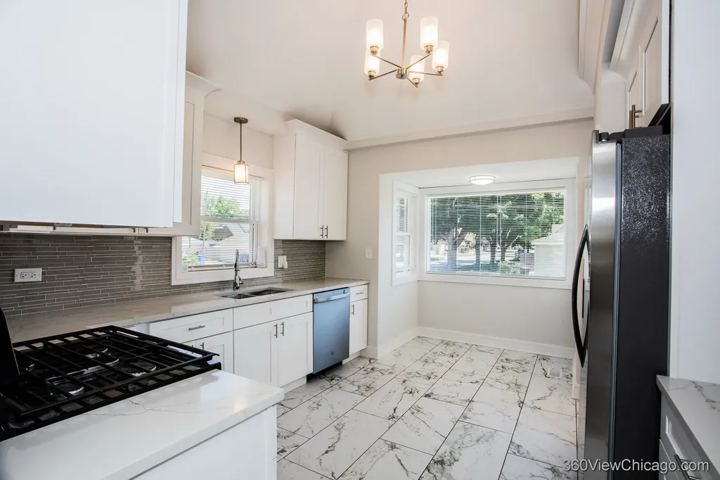 10601 South Peoria Street Chicago IL 60643