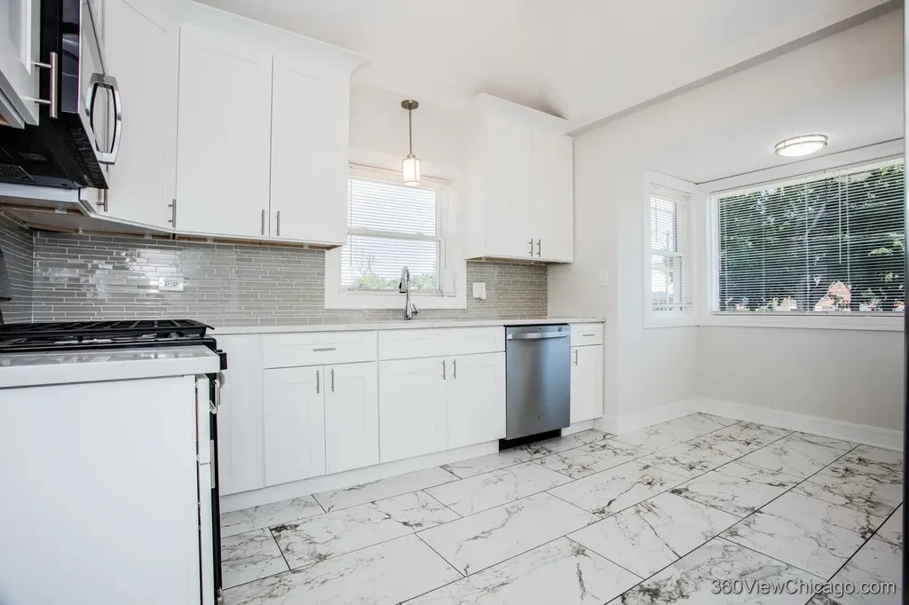 10601 South Peoria Street Chicago IL 60643
