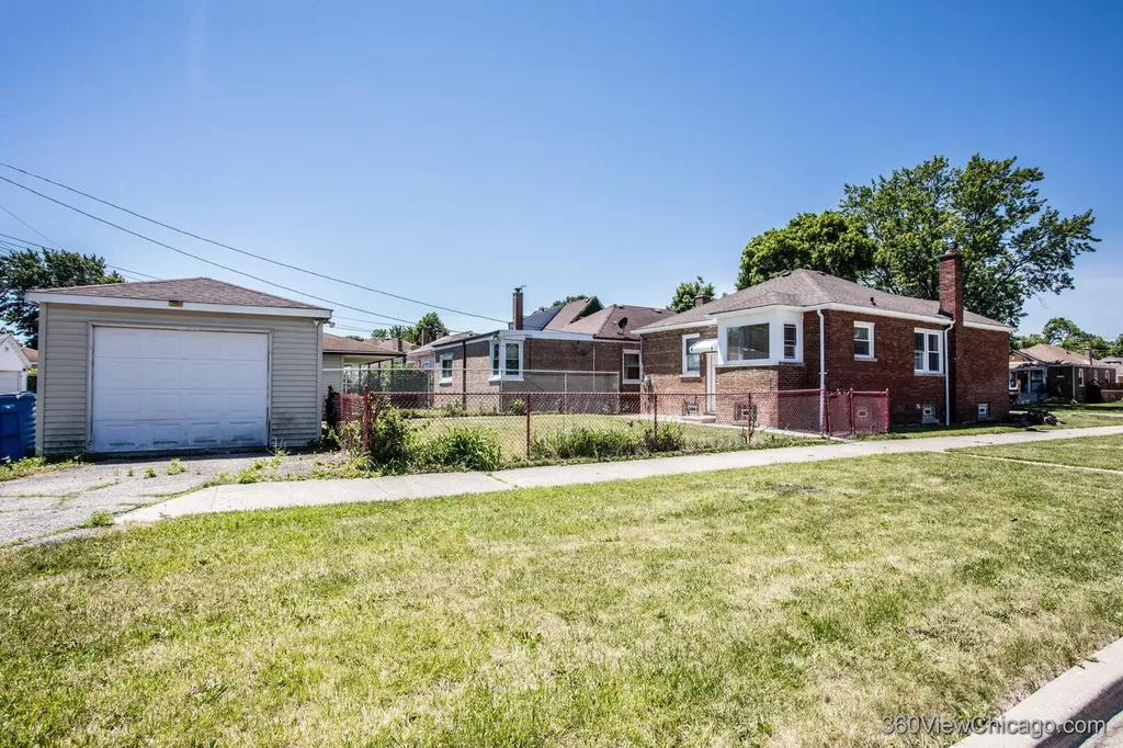 10601 South Peoria Street Chicago IL 60643