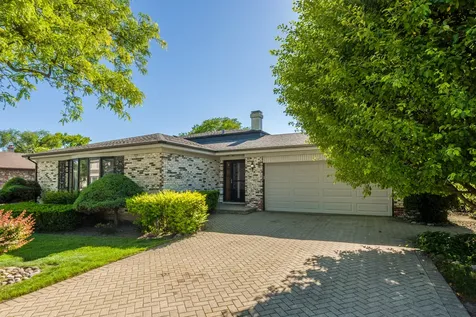 72 Marina Drive Des Plaines IL 60016