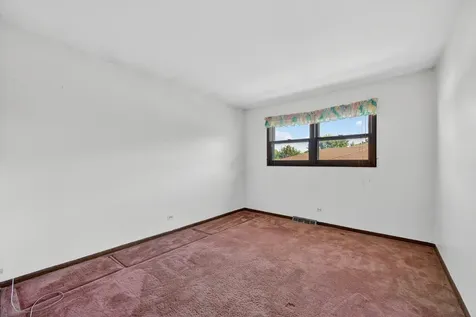 72 Marina Drive Des Plaines IL 60016