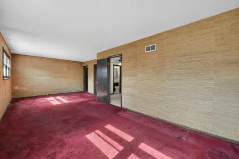 72 Marina Drive Des Plaines IL 60016