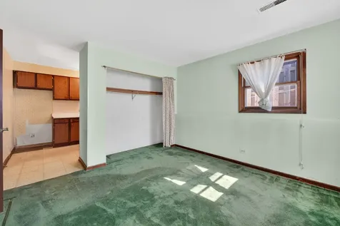 72 Marina Drive Des Plaines IL 60016