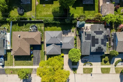 72 Marina Drive Des Plaines IL 60016