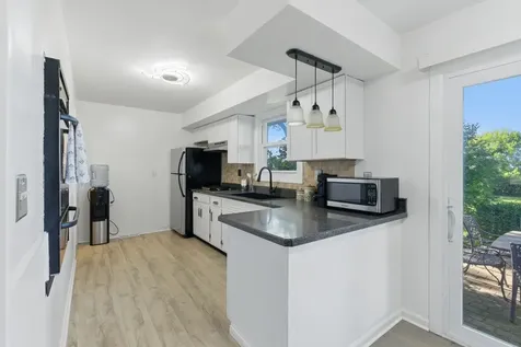 120 Terry Drive Sugar Grove IL 60554