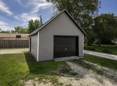 220 West Bennett Street Pontiac IL 61764