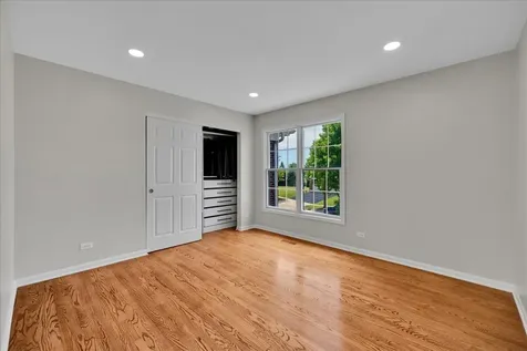 5 Covington Court Algonquin IL 60102