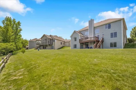 5 Covington Court Algonquin IL 60102