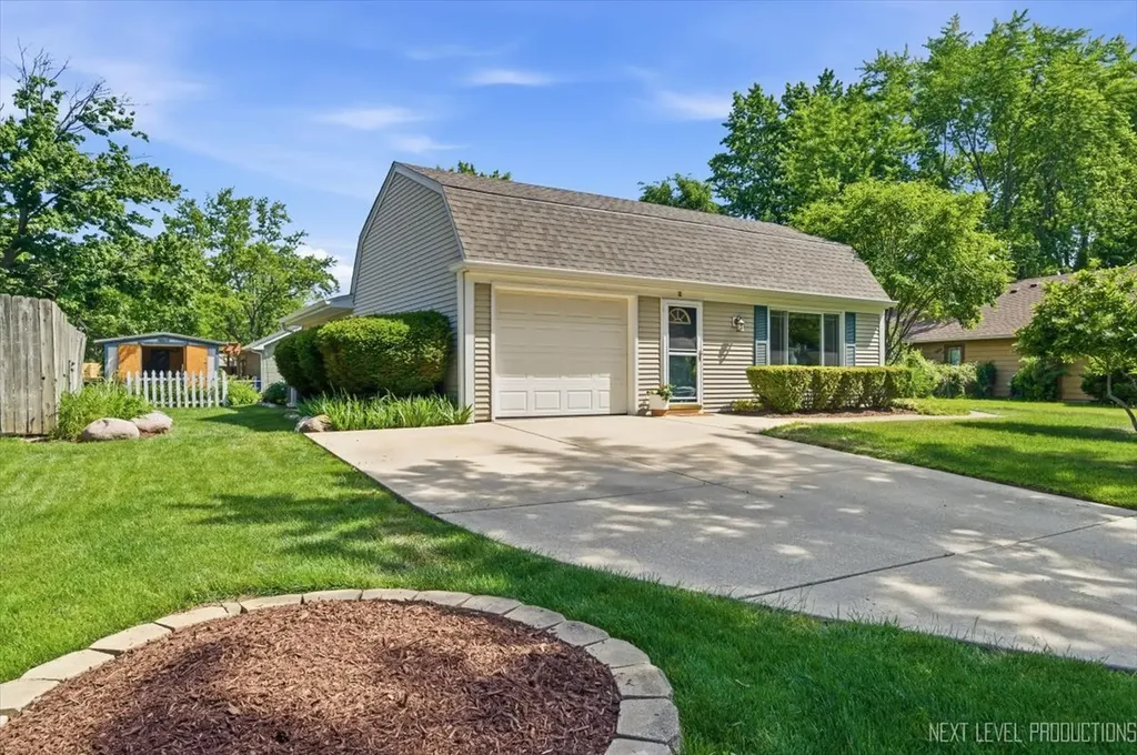 10 Shermead Road Montgomery IL 60538