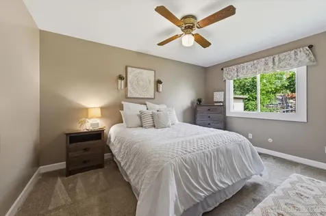 10 Shermead Road Montgomery IL 60538