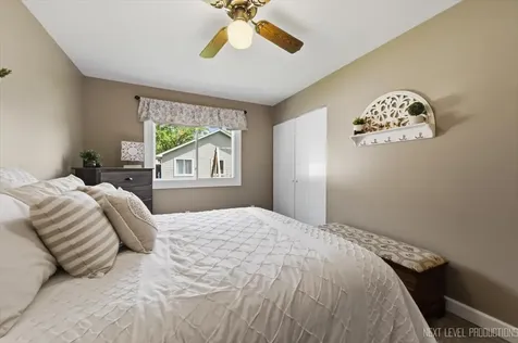 10 Shermead Road Montgomery IL 60538