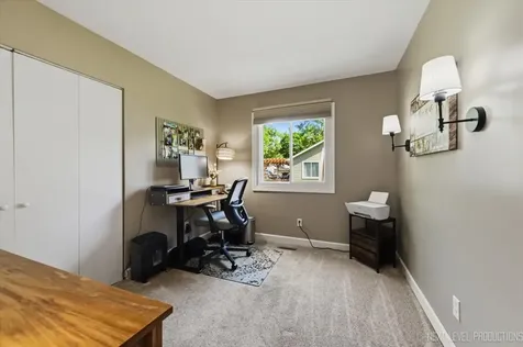 10 Shermead Road Montgomery IL 60538
