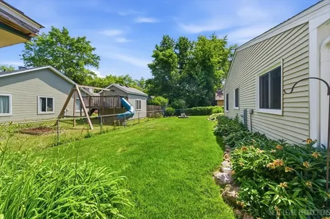 10 Shermead Road Montgomery IL 60538