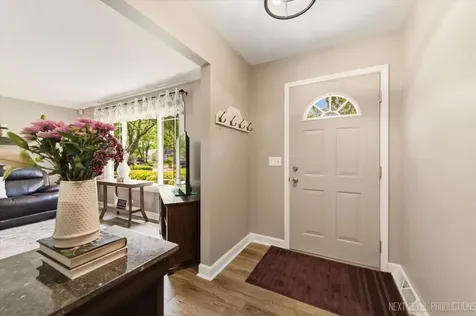 10 Shermead Road Montgomery IL 60538